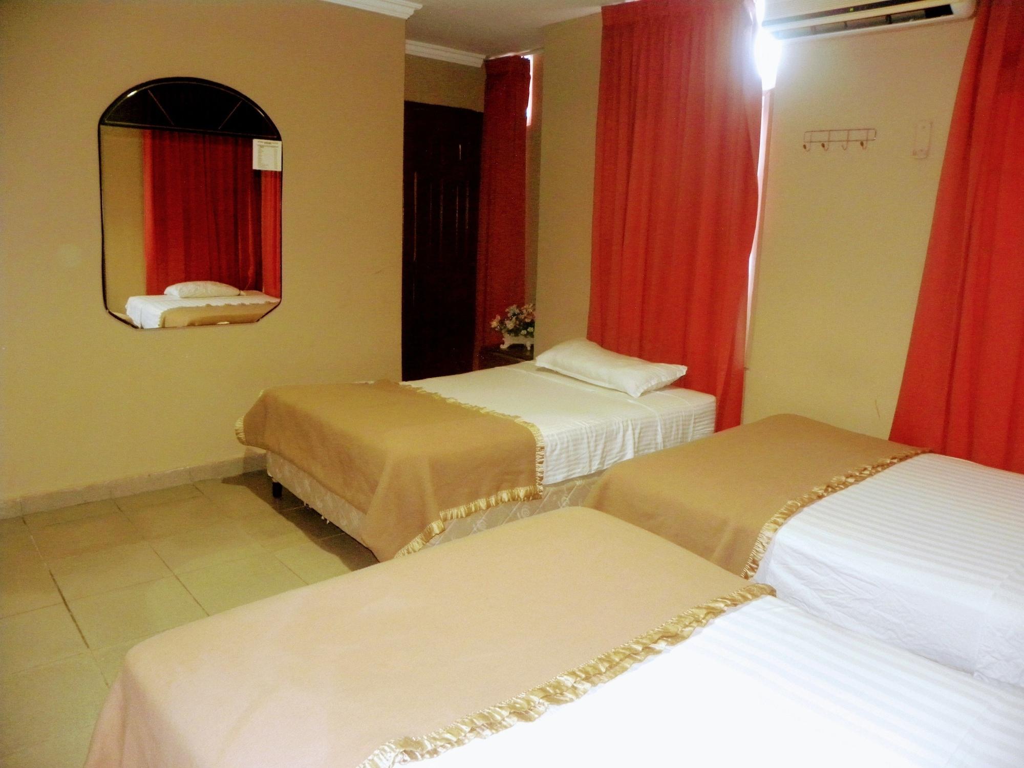 Meryland Hotel Colon Esterno foto