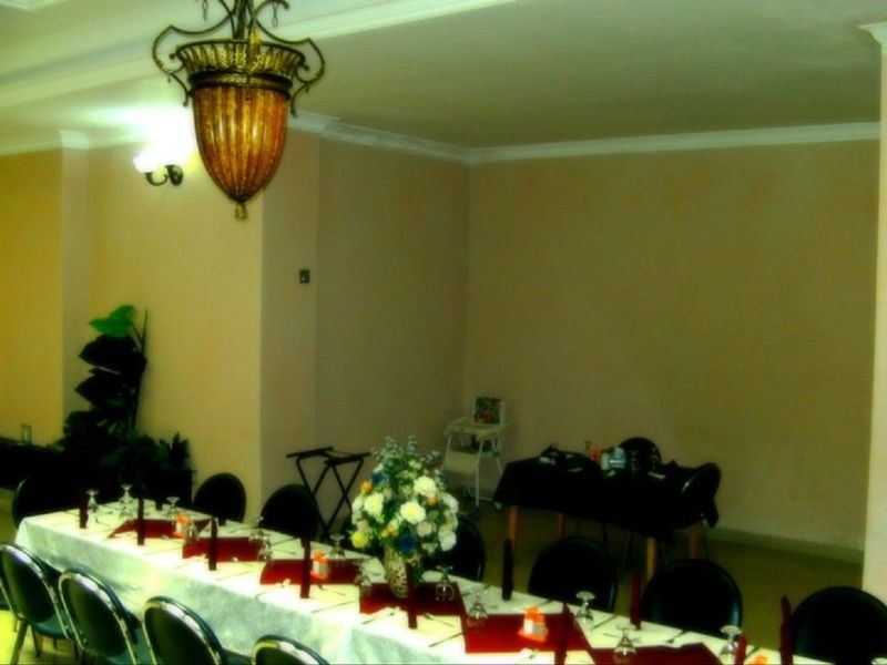 Meryland Hotel Colon Esterno foto