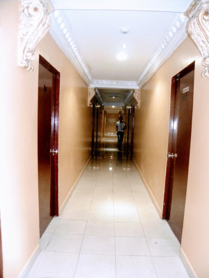 Meryland Hotel Colon Esterno foto