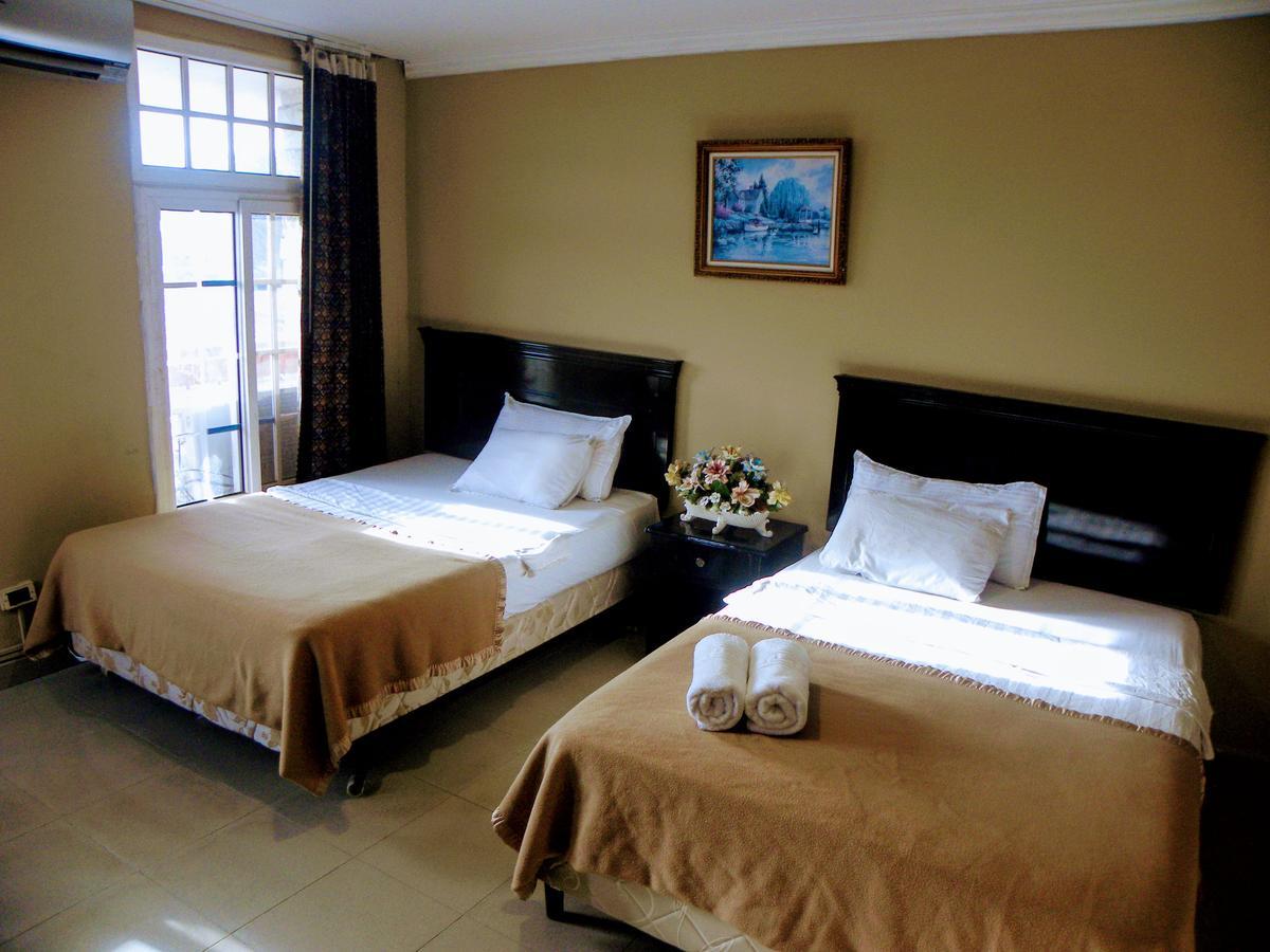 Meryland Hotel Colon Esterno foto